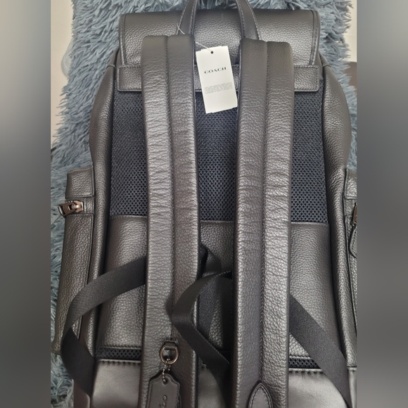 Backpack - Picture 5 of 6